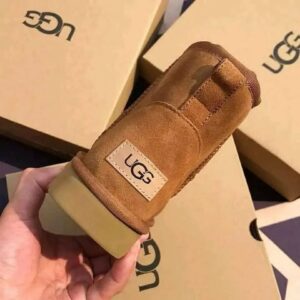 UGG Shoe Pallets